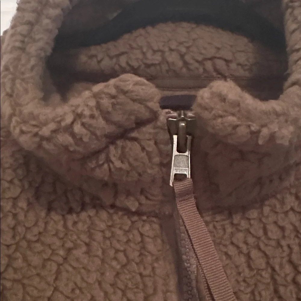 Filson Women's Brown Teddy Jacket - Picture 4 of 7